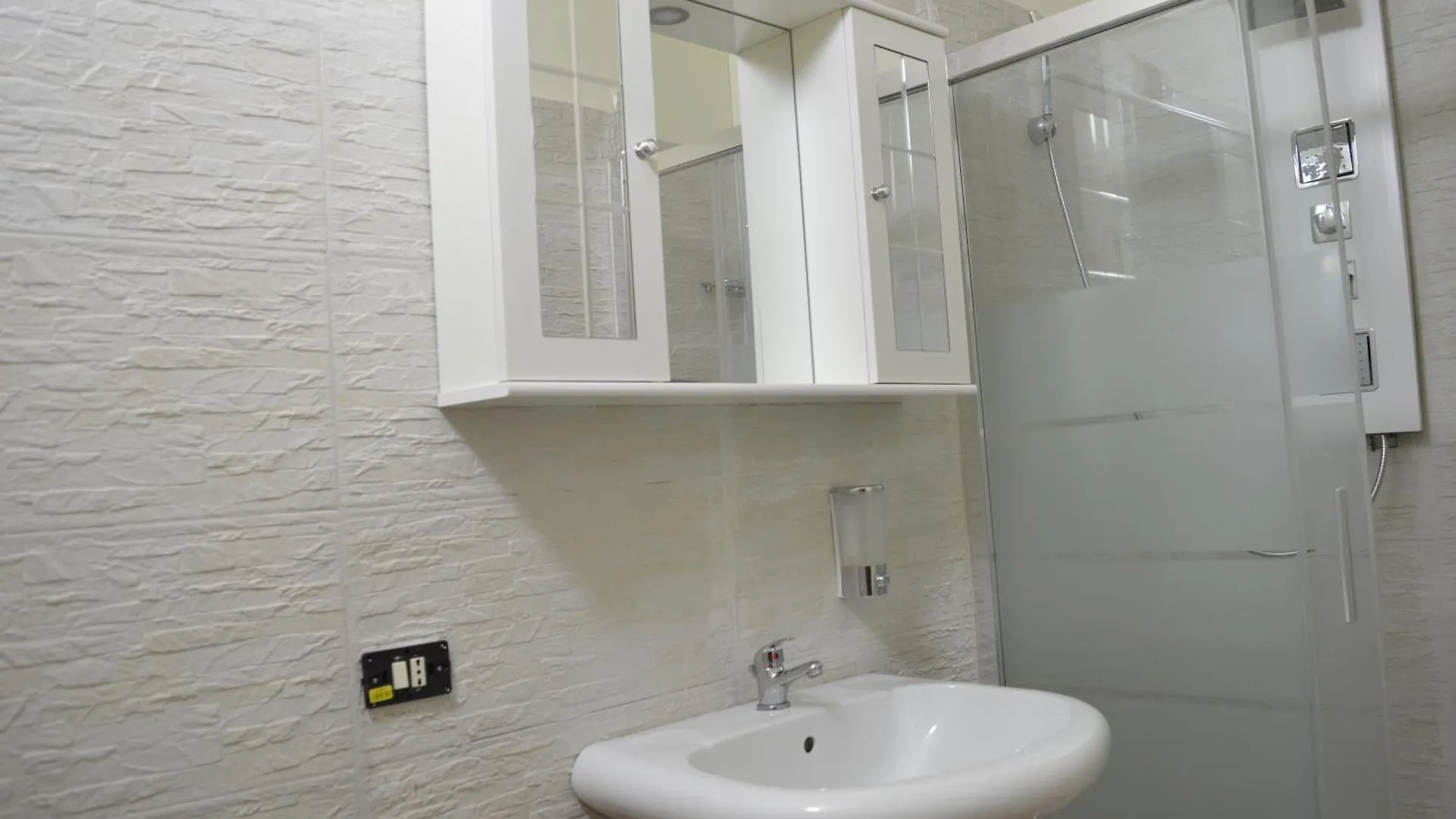 Villa Grazia Aci Catena 0*,